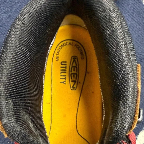 Keen Men's Brown and Black Boots with Red Accents - Picture 3 of 6